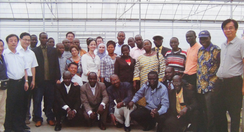 非洲十一國農(nóng)業(yè)官員及農(nóng)業(yè)專家來我公司參觀指導(dǎo)